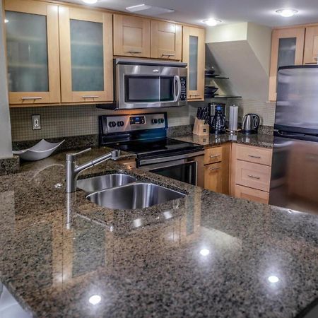 Penthouse Suite Downtown, Top Floor 4 Beds, 2Baths Seattle Exterior photo