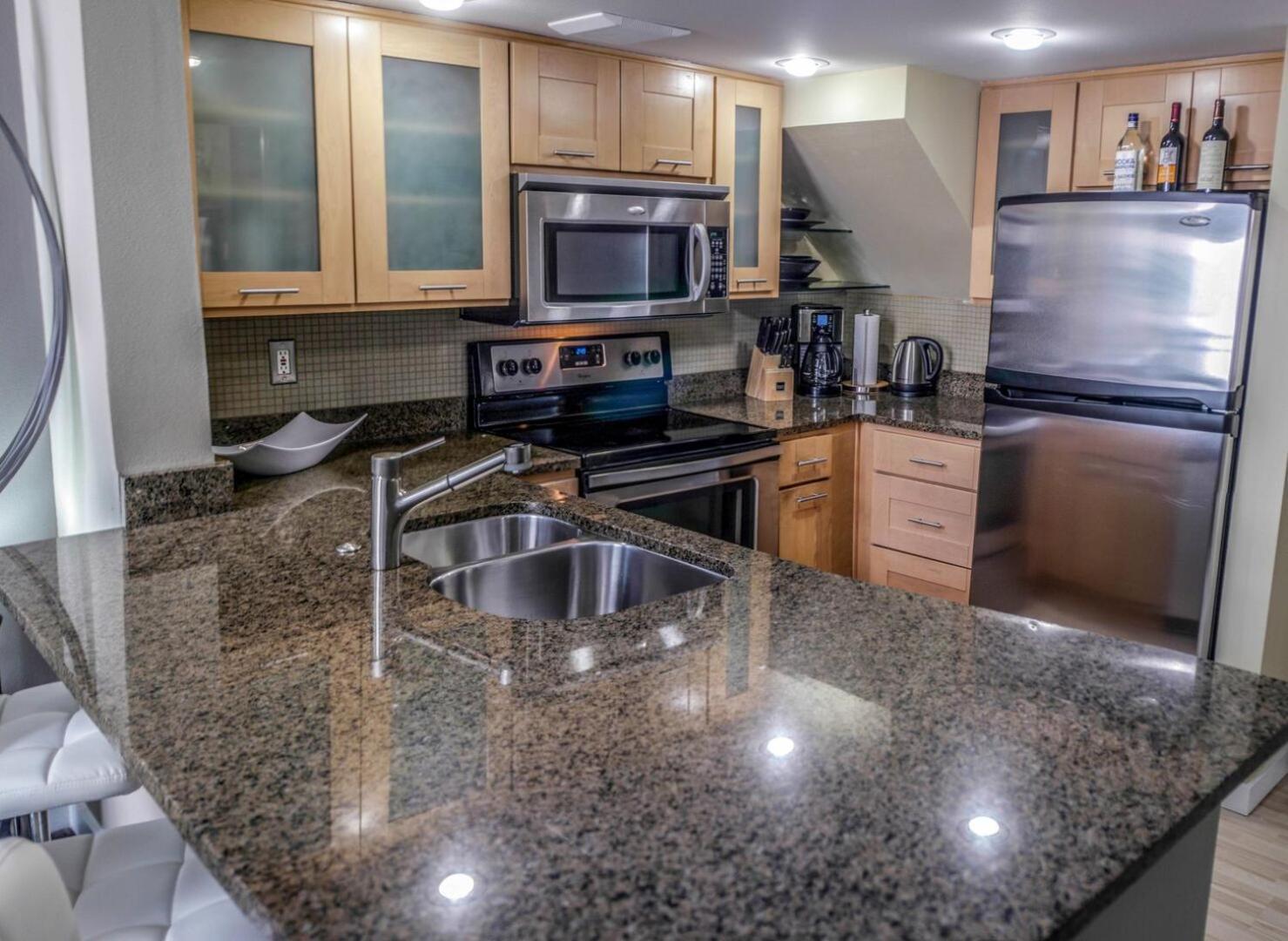 Penthouse Suite Downtown, Top Floor 4 Beds, 2Baths Seattle Exterior photo