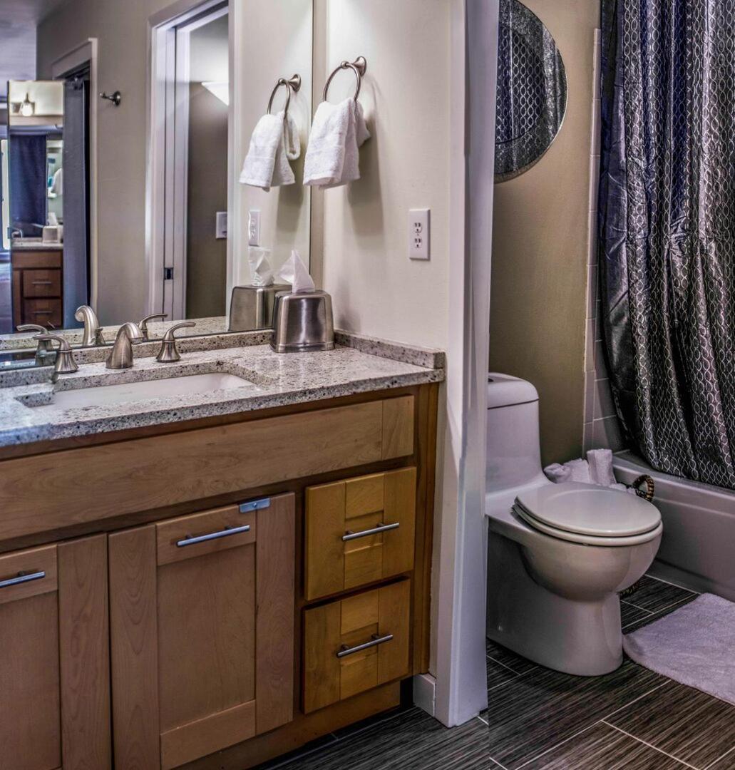Penthouse Suite Downtown, Top Floor 4 Beds, 2Baths Seattle Exterior photo
